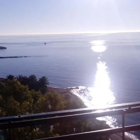 In First Line Apto. 10-9 * Marbellac