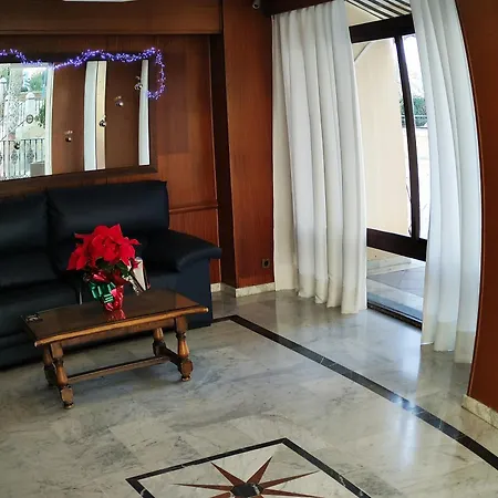 In First Line Apto. 10-9