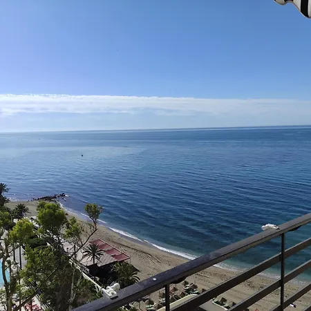 In First Line Apto. 10-9